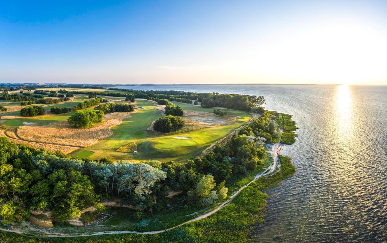 Bades Huk Ferien-resort * Hohenkirchen (Nordwestmecklenburg)